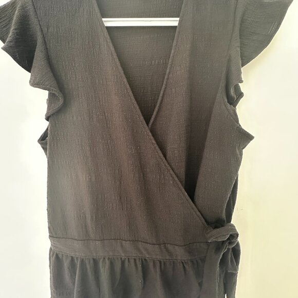 Banana Republic Women's V-Neck Wrap Blouse M Black Ruffle Trim - Picture 3 of 9